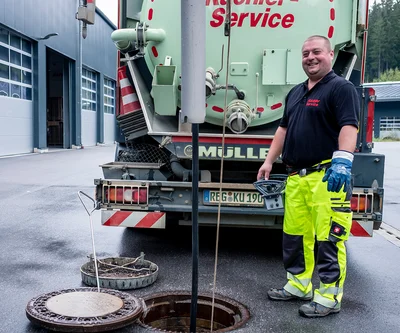Saugbaggerarbeiten in Duisburg bei Freilegung